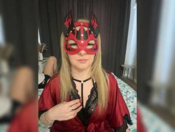 Sweetstix webcam bongacams model stream image