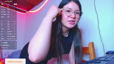 juli05star webcam model stream image