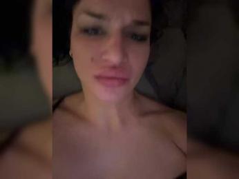 NotBellucci webcam bongacams model stream image