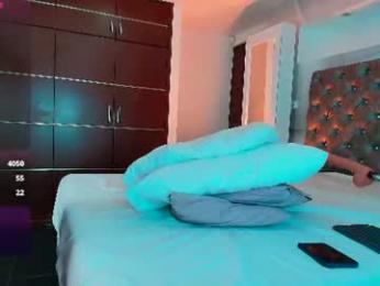 valentinos_ webcam model stream image