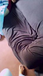 girl_pee webcam model stream image