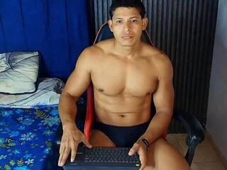 Charles Kinsgley webcam model stream image