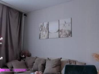 your__voice webcam model stream image