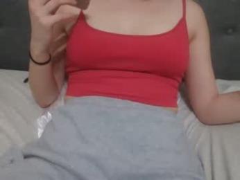 lily_slut420071 webcam model stream image