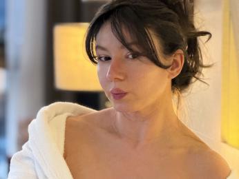 MnemoZeina webcam model stream image