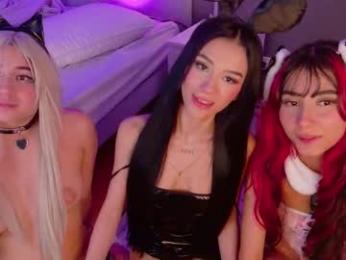 cristalcornner_ webcam model stream image