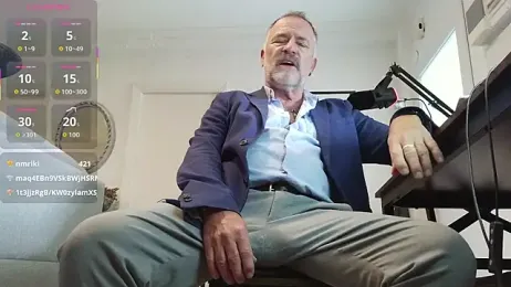 DaddybearVLC webcam stripchat model stream image