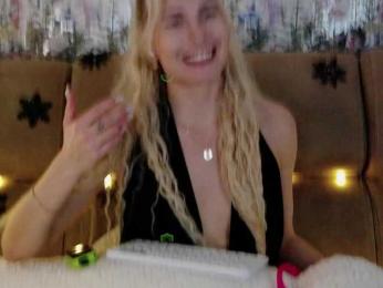 Kocmoc_Katerina webcam model stream image