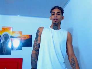 tatoolatin27 webcam model stream image