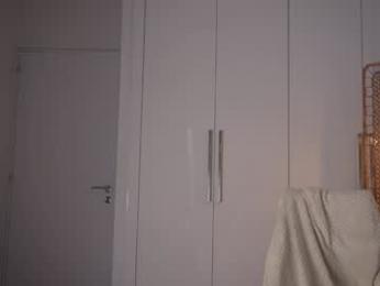 kriss0leoo webcam model stream image