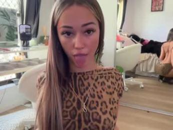 luvlivvyy webcam chaturbate model stream image