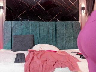 Bella Riverss webcam model stream image