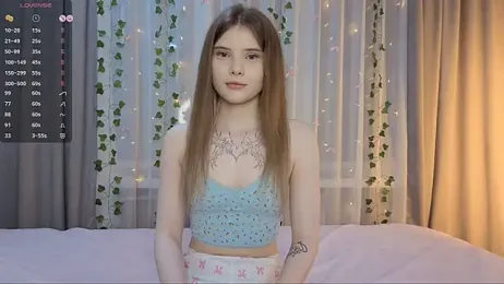 CarolinePepper webcam model stream image