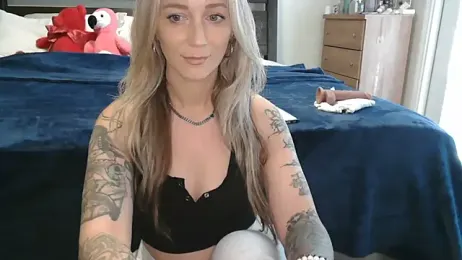 Heyitsmee33 webcam model stream image