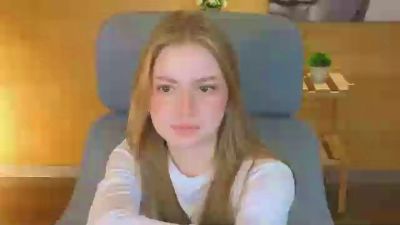 ShielaTudor webcam model stream image