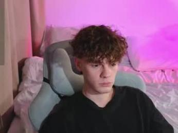 cute_thomas webcam model stream image