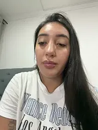 Hannahoff webcam model stream image