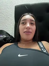 Hannahoff webcam model stream image