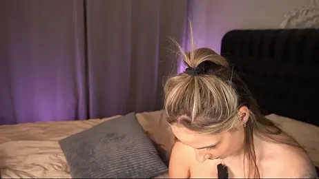 SweetBella95_ webcam stripchat model stream image