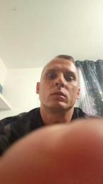 Per37 webcam model stream image