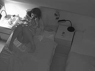 voyeurcam-julmodels-bed-7 webcam model stream image