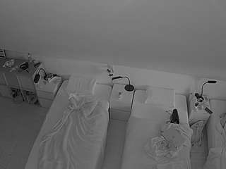 voyeurcam-julmodels-bed-7 webcam model stream image