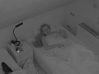 voyeurcam-julmodels-bed-7 webcam model stream image