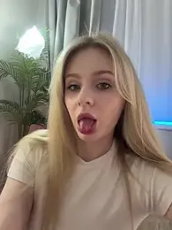 CaseyCumFace webcam stripchat model stream image