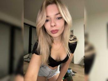 miahollis webcam model stream image