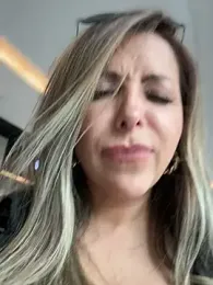 _Abril-Office1 webcam model stream image