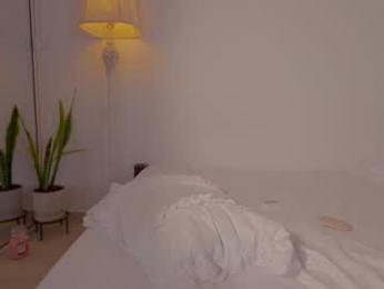 nicolle_mitchelle webcam chaturbate model stream image