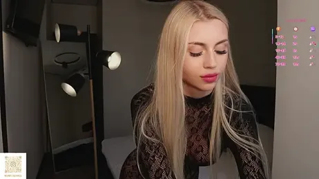 Sandy-the-Squirrel webcam model stream image