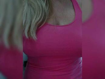 Tata42 webcam model stream image