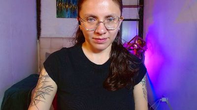 kharlamorrys_ webcam model stream image