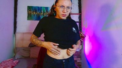 kharlamorrys_ webcam model stream image