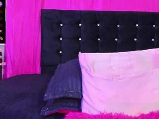 cutenaked-8 webcam model stream image