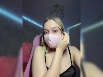 KiraBlin webcam model stream image