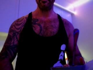 Killian &amp; Crew webcam flirt4free model stream image