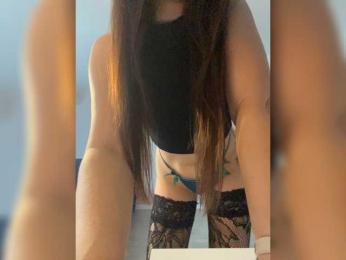 Alinka222 webcam model stream image