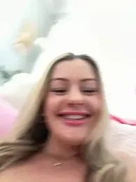 LoveShae_ webcam model stream image