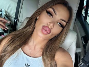 LeticiaLoren webcam model stream image