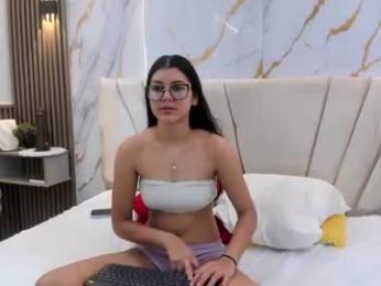 sweetauracouple webcam model stream image