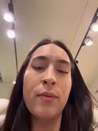 Holly_Play webcam stripchat model stream image