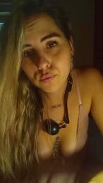 Emilyvuxa webcam model stream image