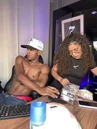 AaronCruz_ webcam model stream image