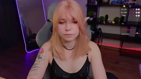 zelda_1 webcam stripchat model stream image