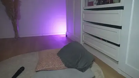 HotBella- webcam model stream image