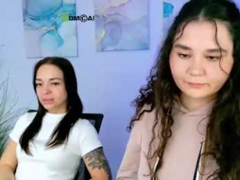 nika_pearl webcam model stream image