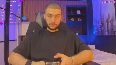 MaximusDicks webcam model stream image