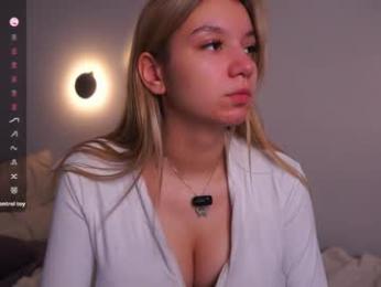 margarethowell webcam chaturbate model stream image